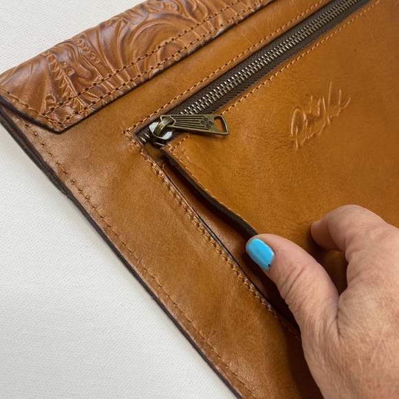 Patricia Nash Leather Clutch - Picture 7 of 13